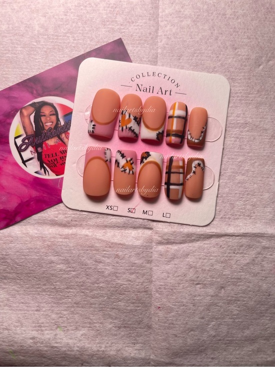 Other - Plaid Press-On Nail Set